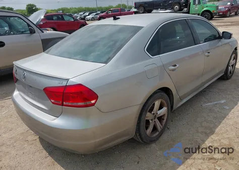 2013 Volkswagen Passat 2.5L Se из США, поврежденный, VIN 1VWBH7A35DC120218